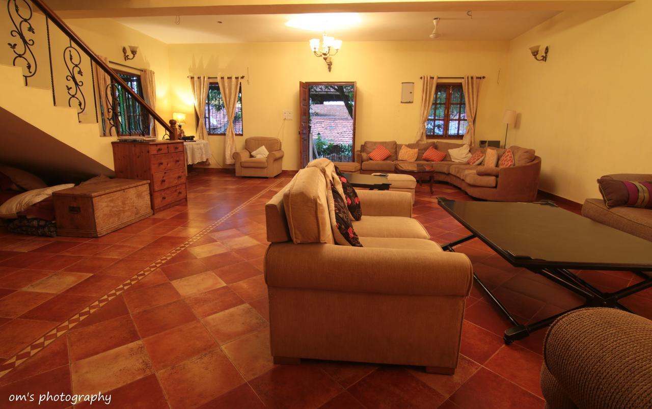Serene Villa ปณชี ภายนอก รูปภาพ